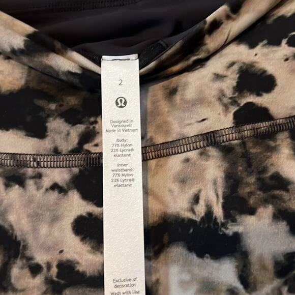 Lululemon Invigorate Black Tan Tie Dye High-Rise Leggings Size Women's 2 - Picture 4 of 5